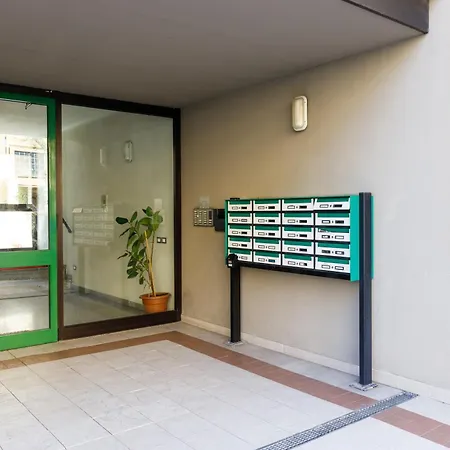 Darsena Dream Parcheggio Privato Due Passi Centro Апартаменты *