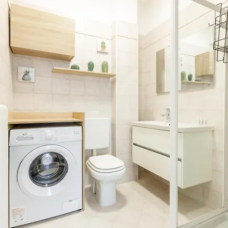 Darsena Dream Parcheggio Privato Due Passi Centro Апартаменты *